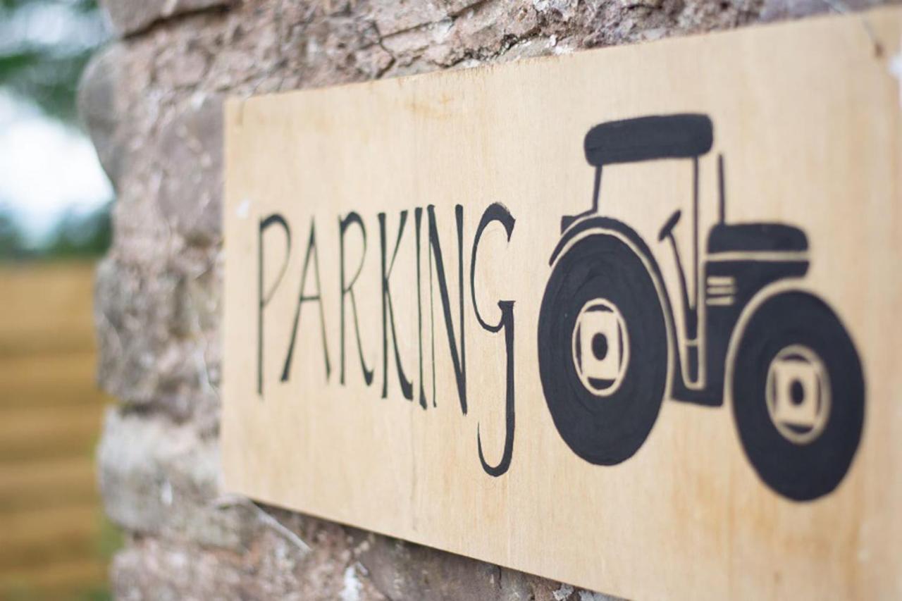 The Tractor Shed Apartamento Usk Exterior foto